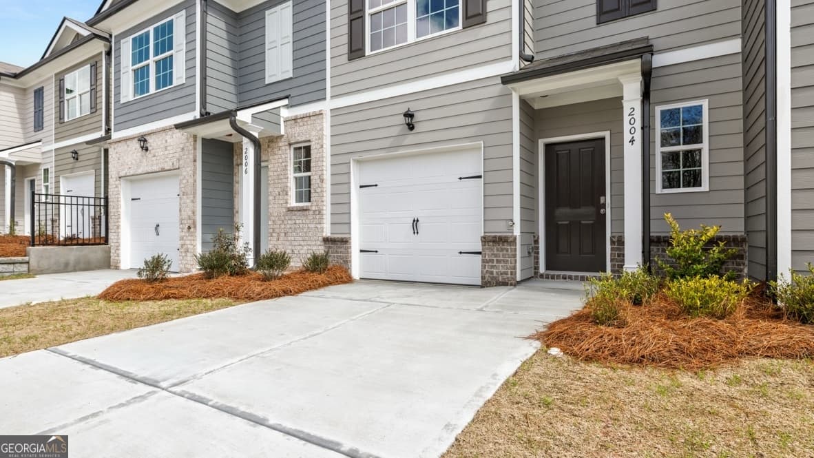 2004 Roseleigh Dr — photo 2