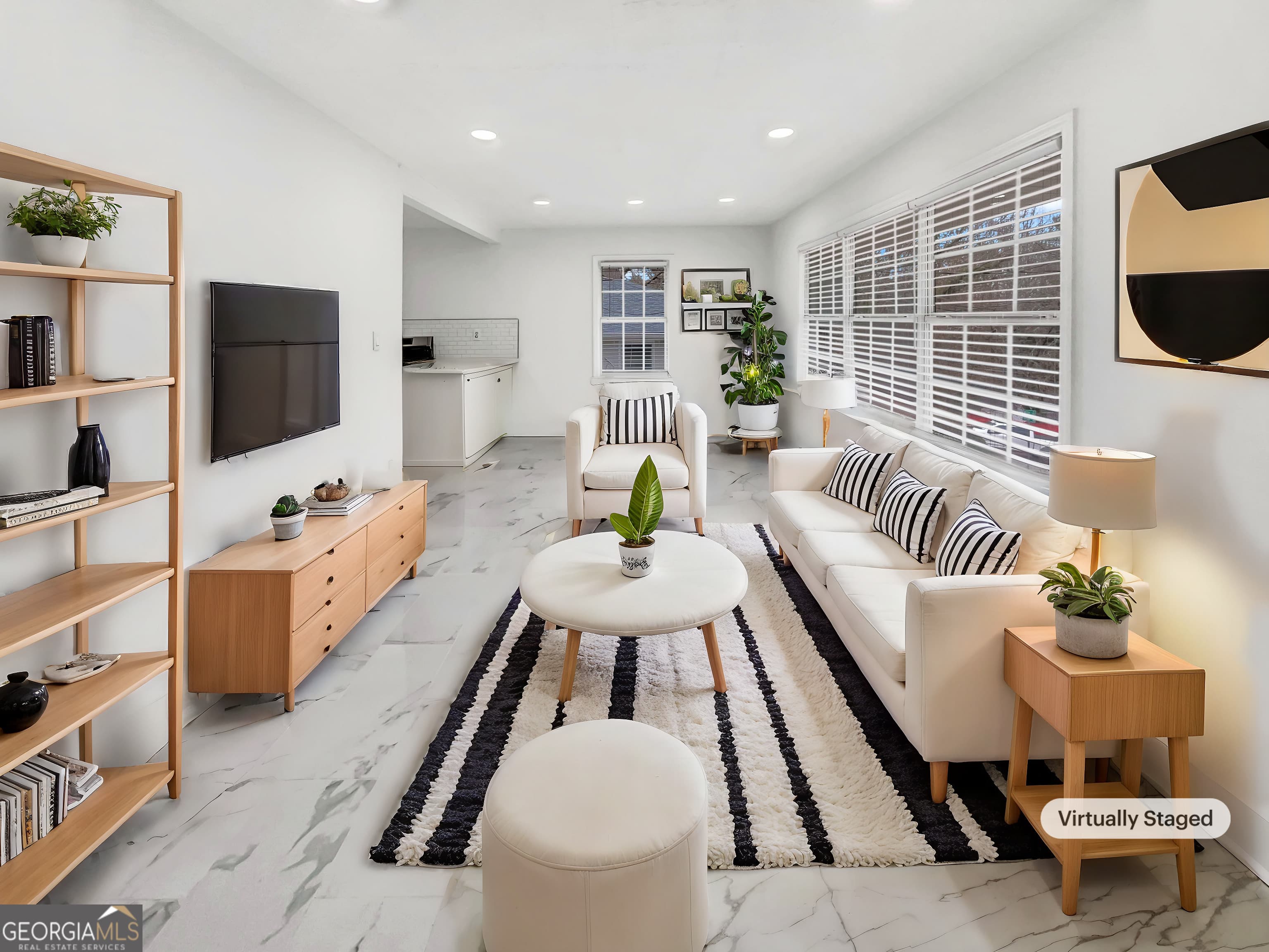 136 Victor Nw Circle — photo 2