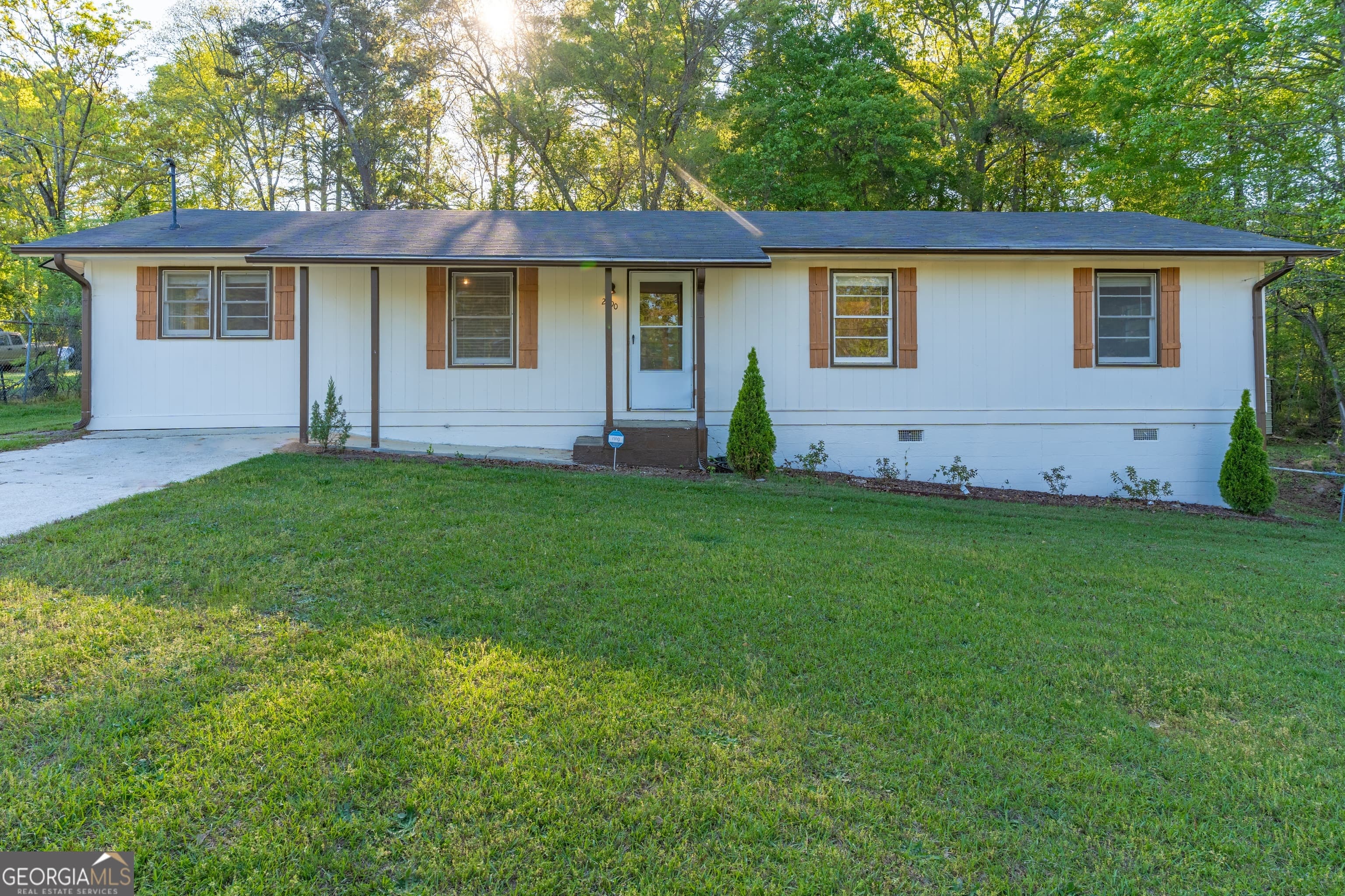 2290 Pinetree Ne Ln — photo 1