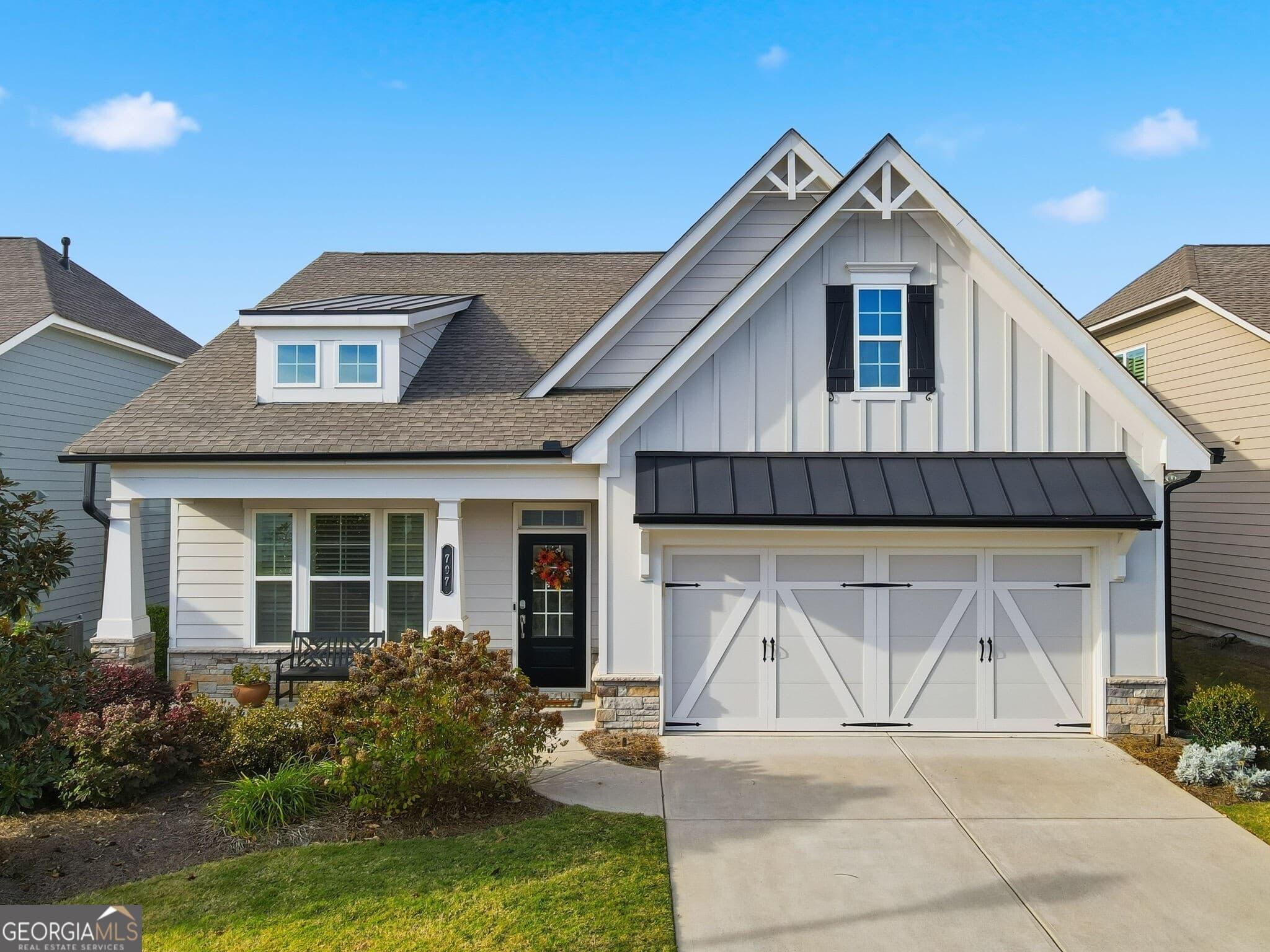 707 Evergreen Ln — photo 1