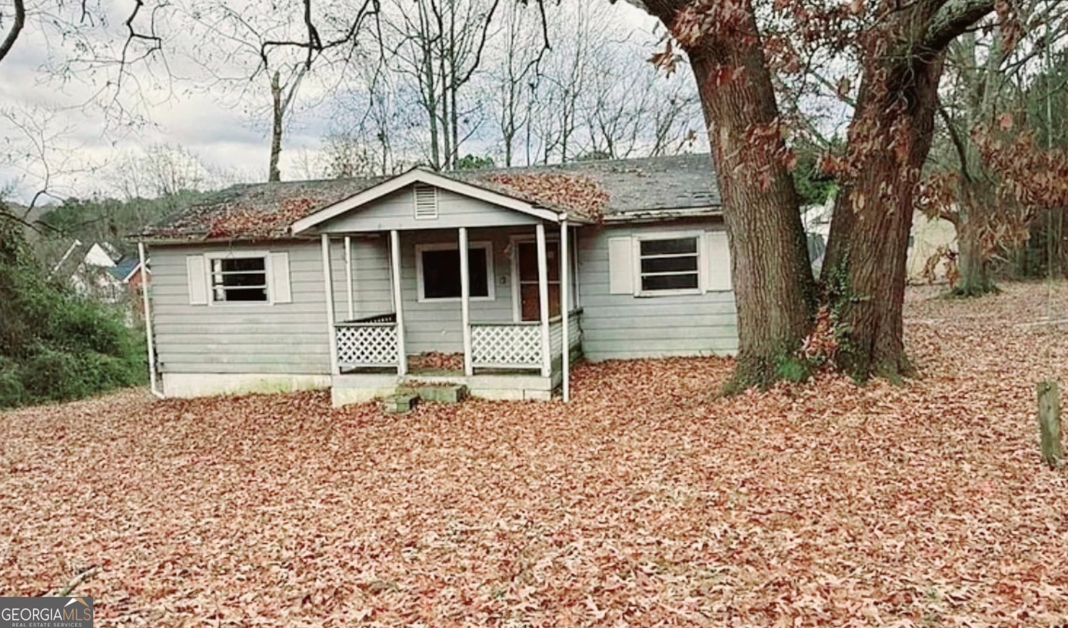 1099 Warren Dr — photo 2