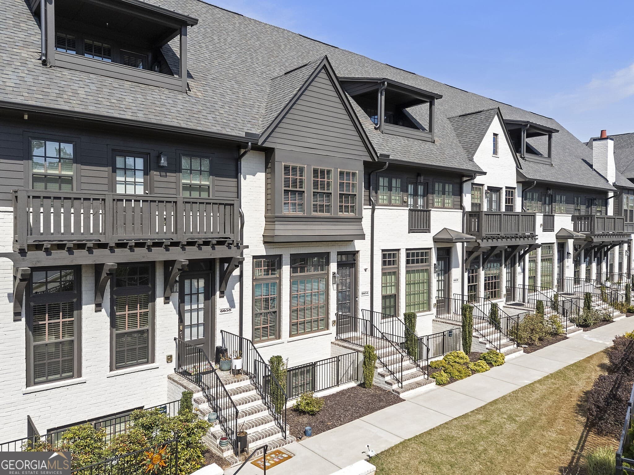 6654 Sterling Dr — photo 2