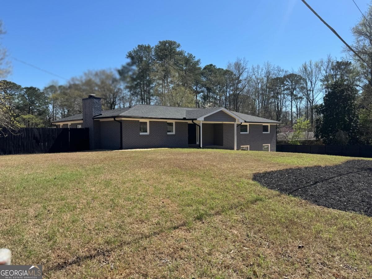 3900 Westmoreland Dr — photo 1