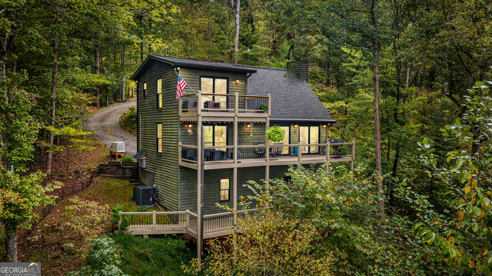 250 Noah Circle — photo 2