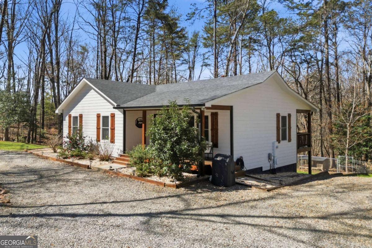 137 Geneva Rd — photo 2