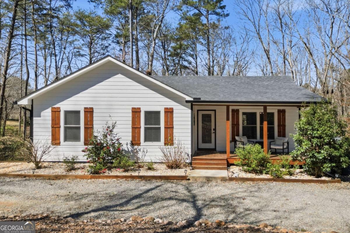 137 Geneva Rd — photo 1