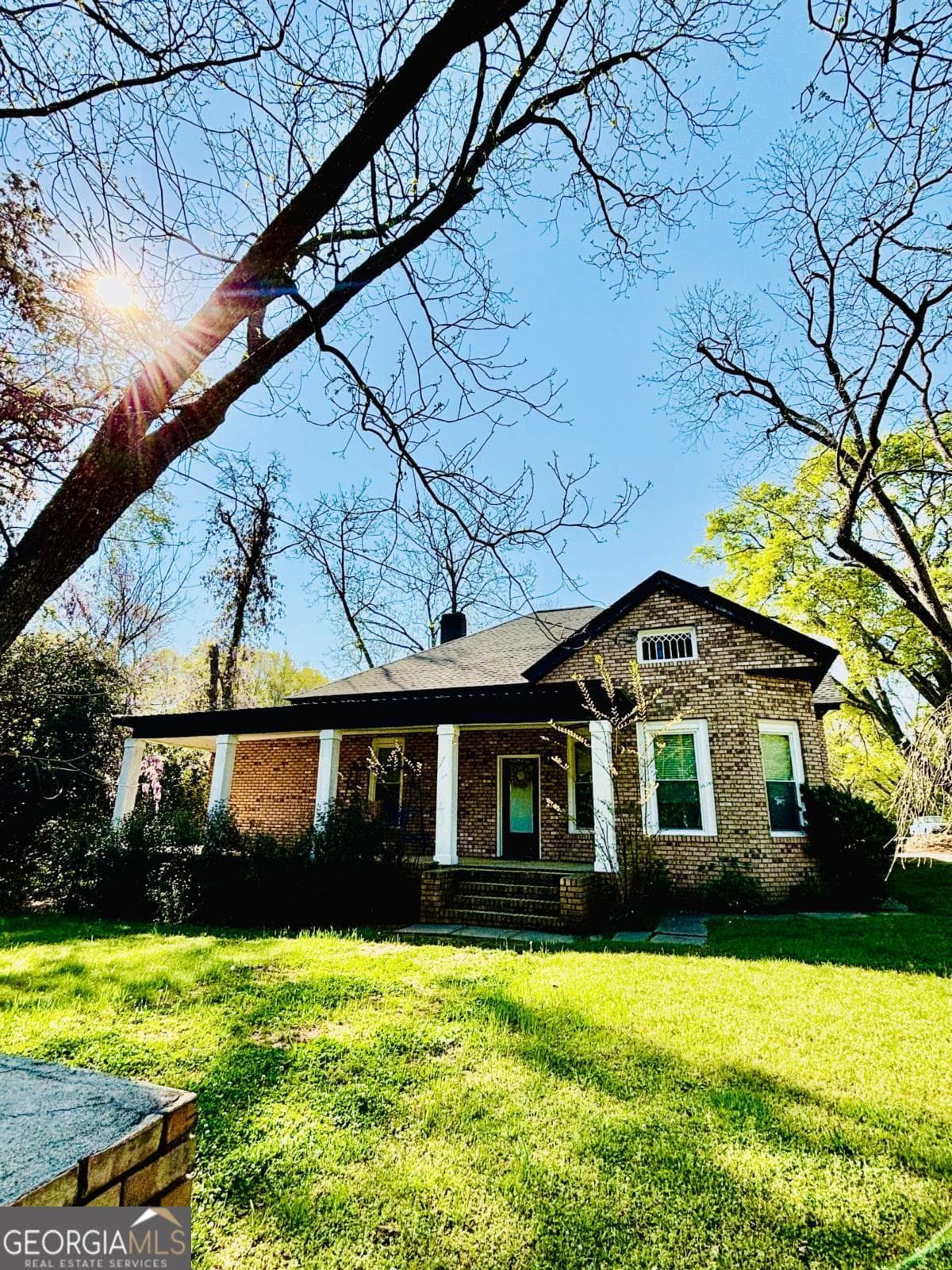 246 Park Ave — photo 1