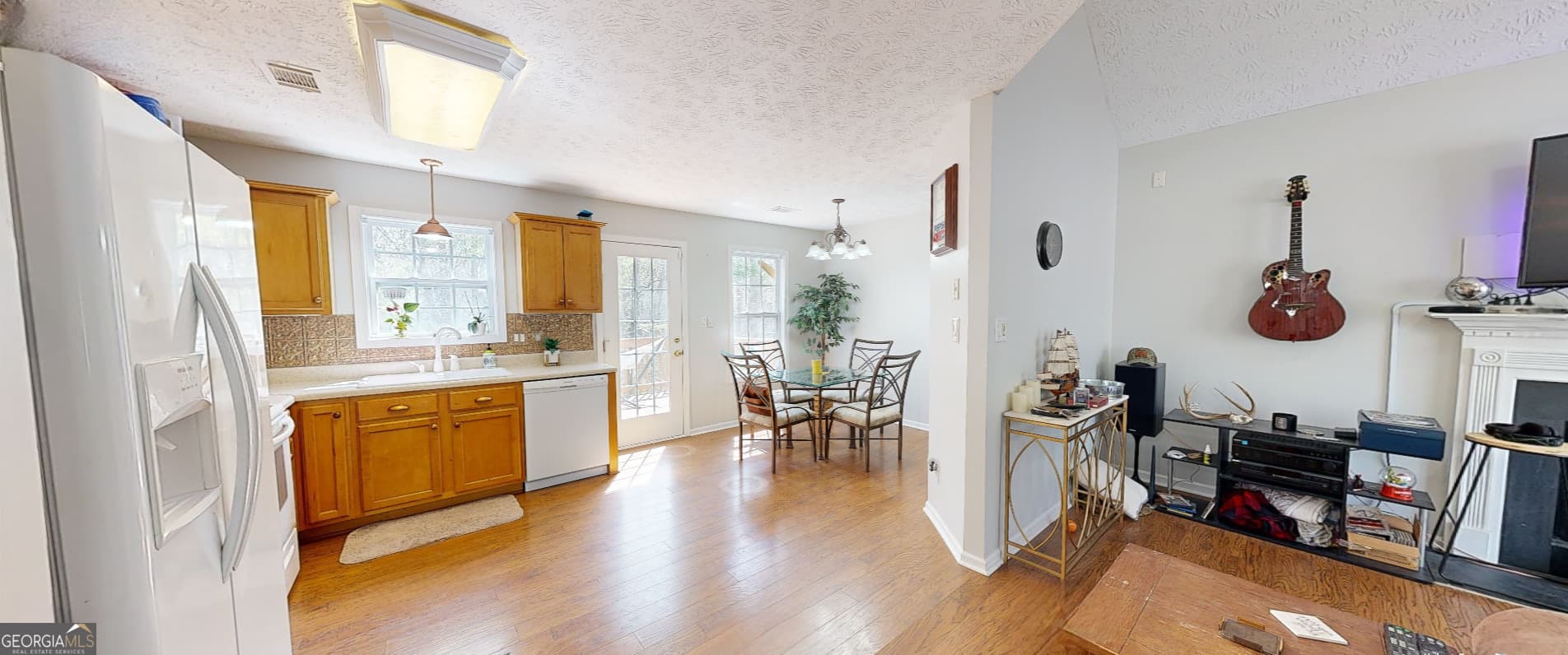 15 Huntington Dr — photo 2