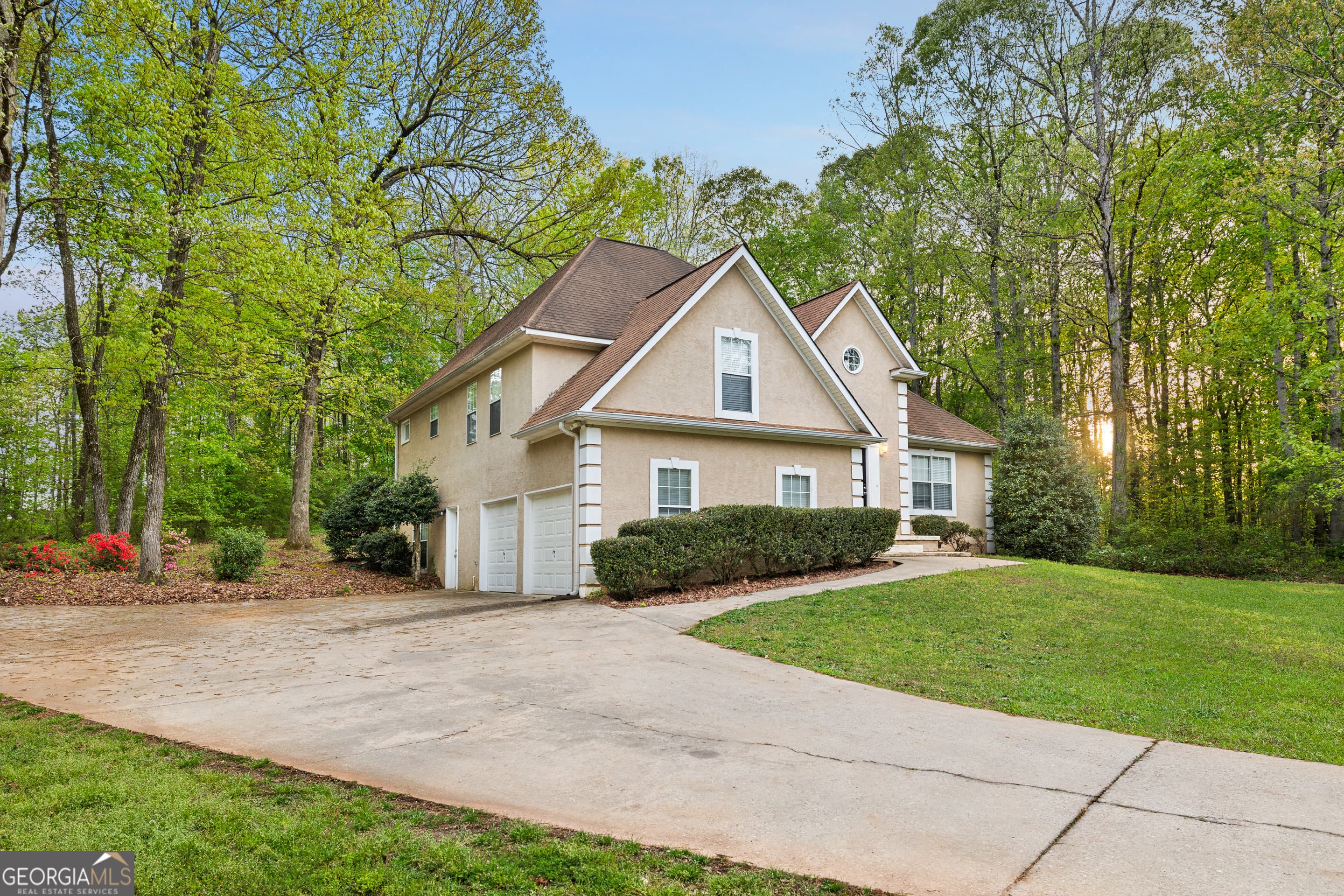 90 Montrose Ln — photo 2