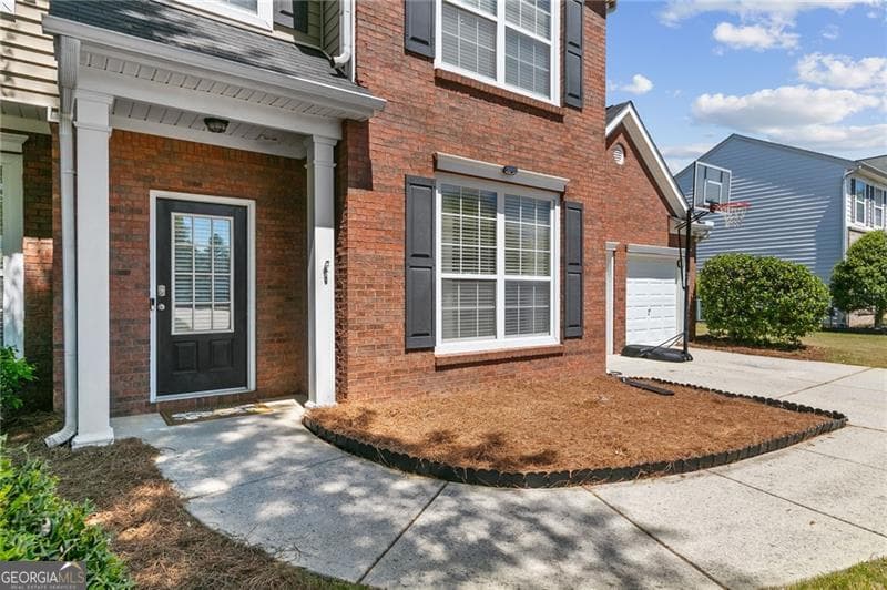 201 Ancient Oaks Way — photo 2