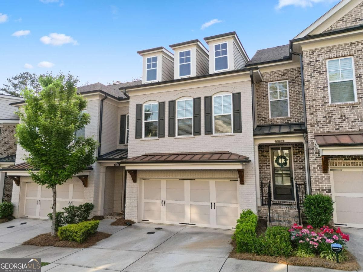 1011 Towneship Way — photo 1