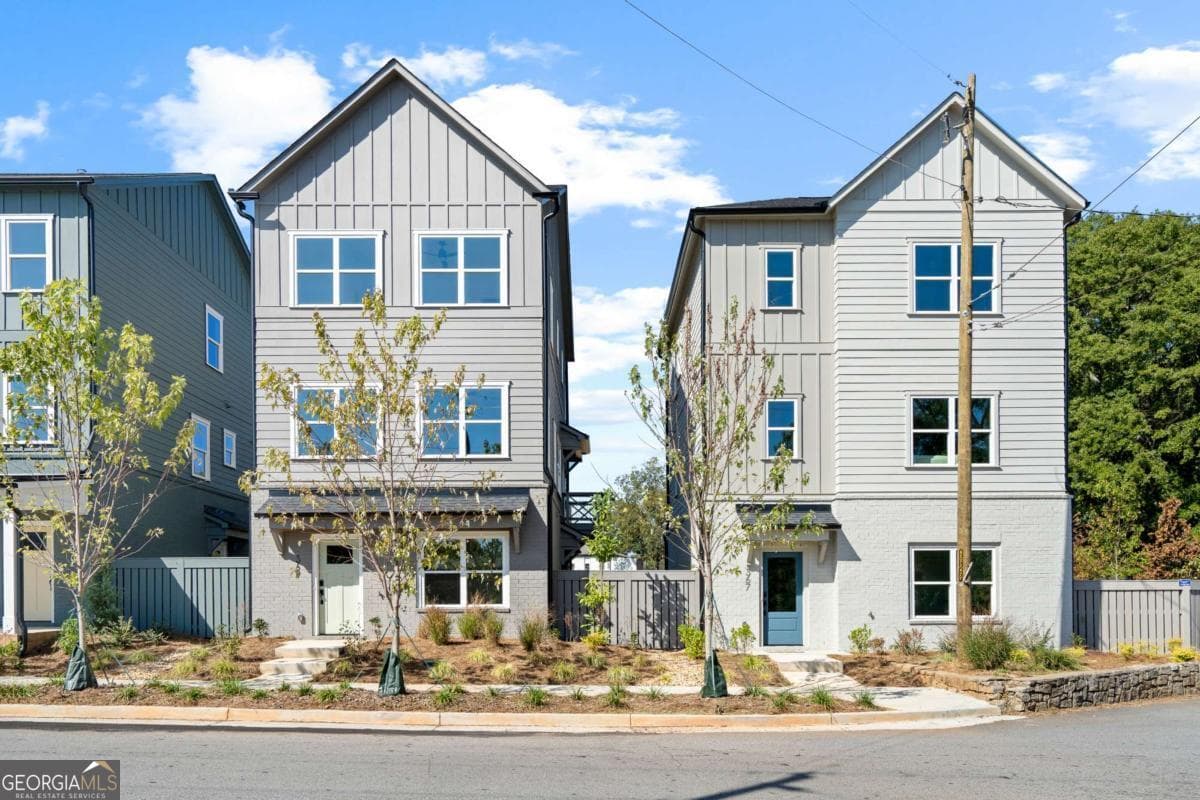 369 King's Landing — photo 2