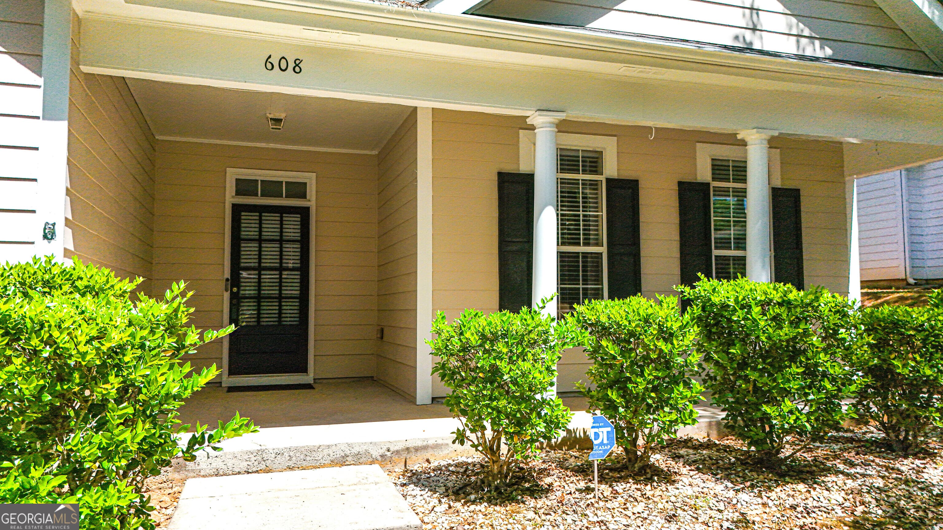 608 Brookwater Dr — photo 2