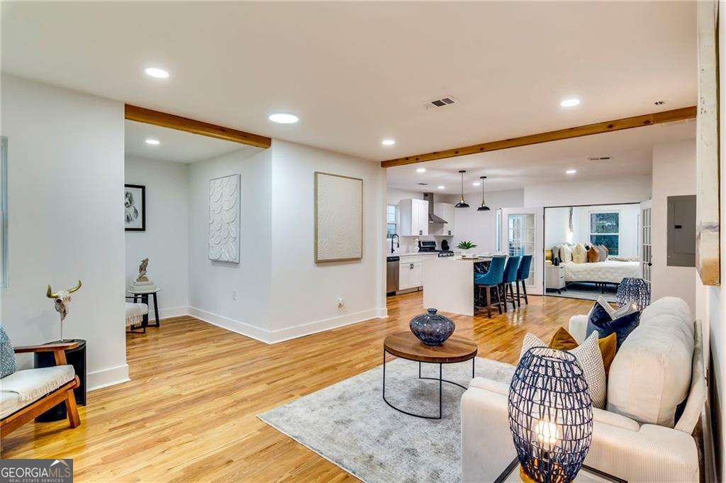 2886 Joyce Ave — photo 2