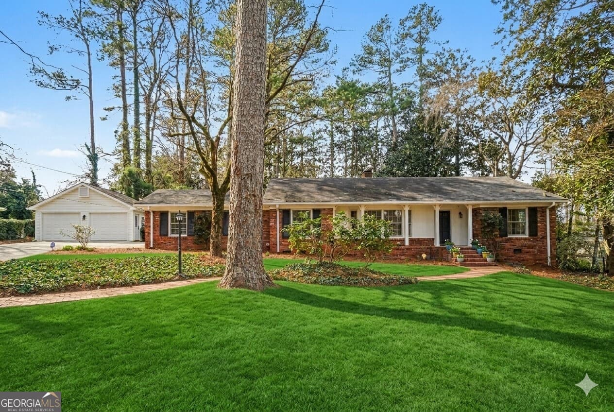 2360 Young Dr — photo 2