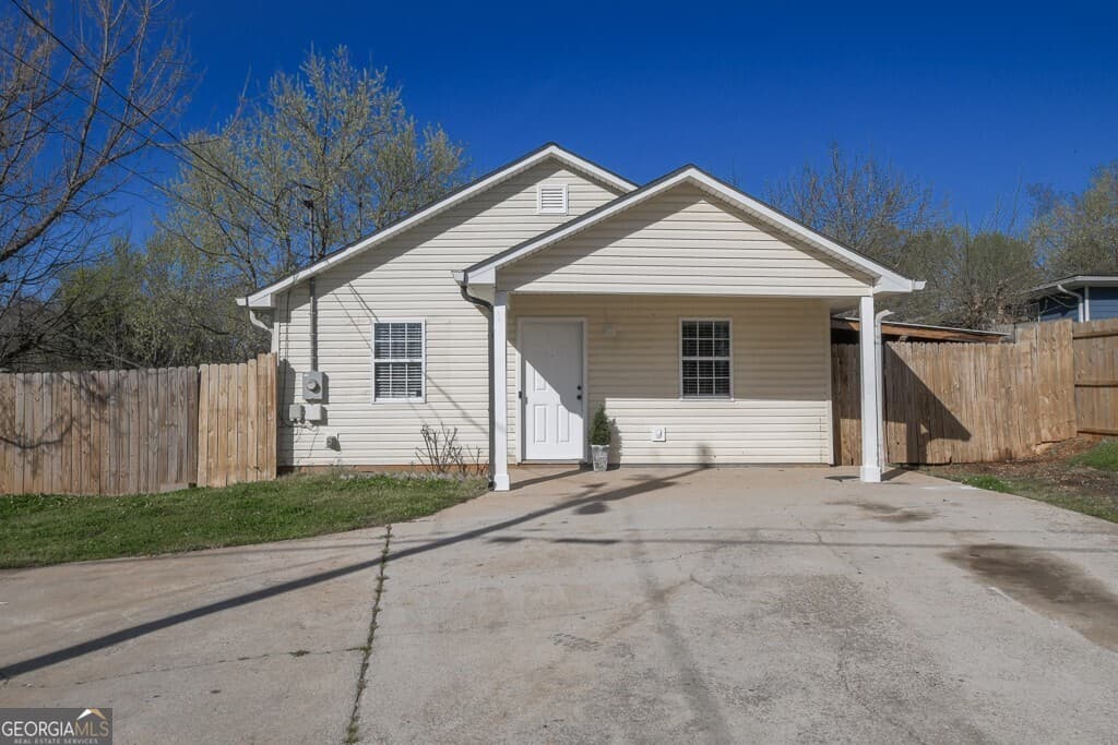 1089 Travis Rd — photo 1