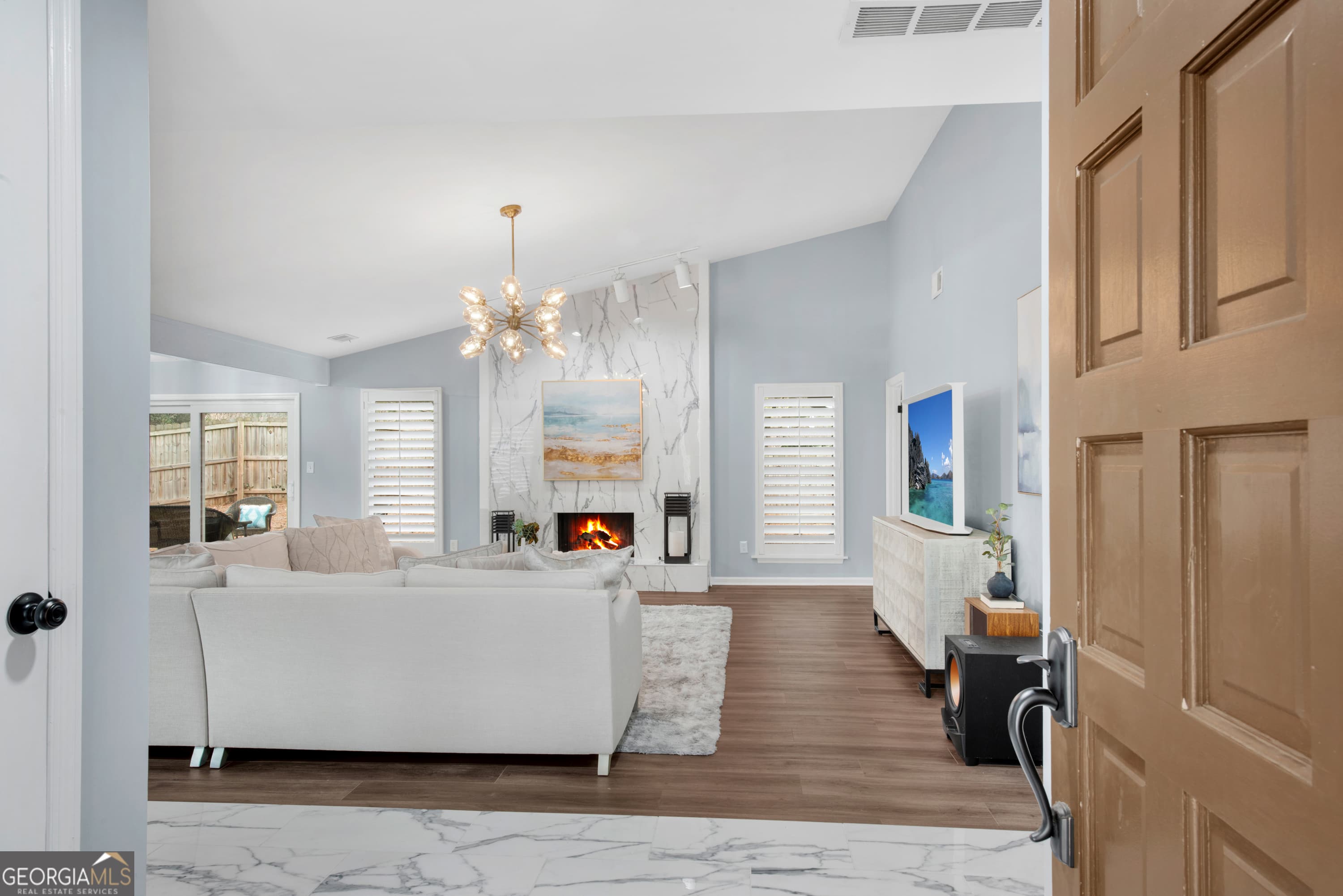 860 Waterbrook Ct — photo 2