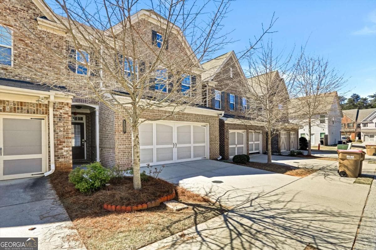 1237 Foxcroft Ln — photo 2