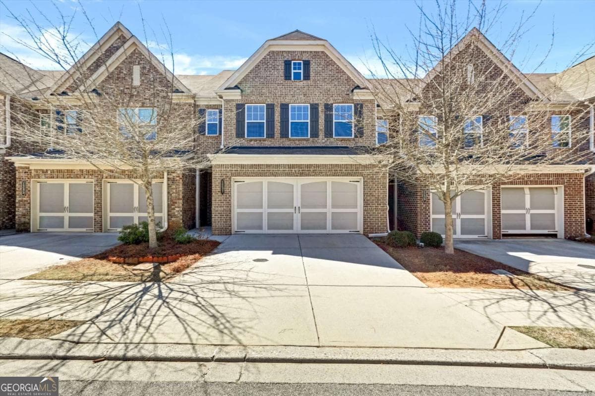 1237 Foxcroft Ln — photo 1