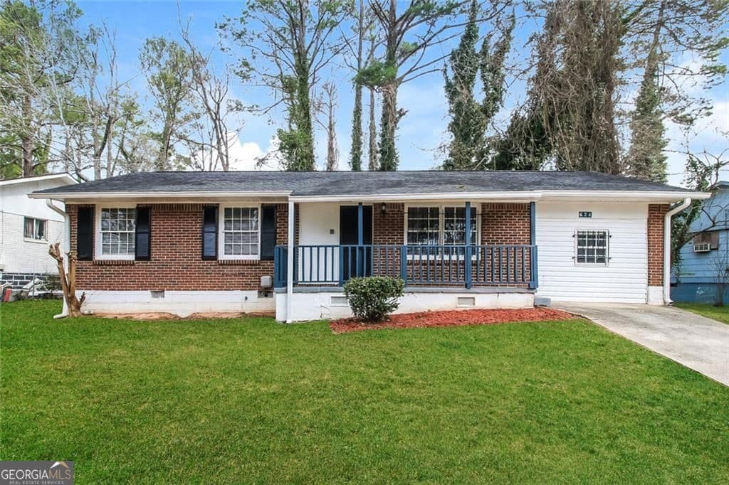 624 Robert E Lee Parkway — photo 1