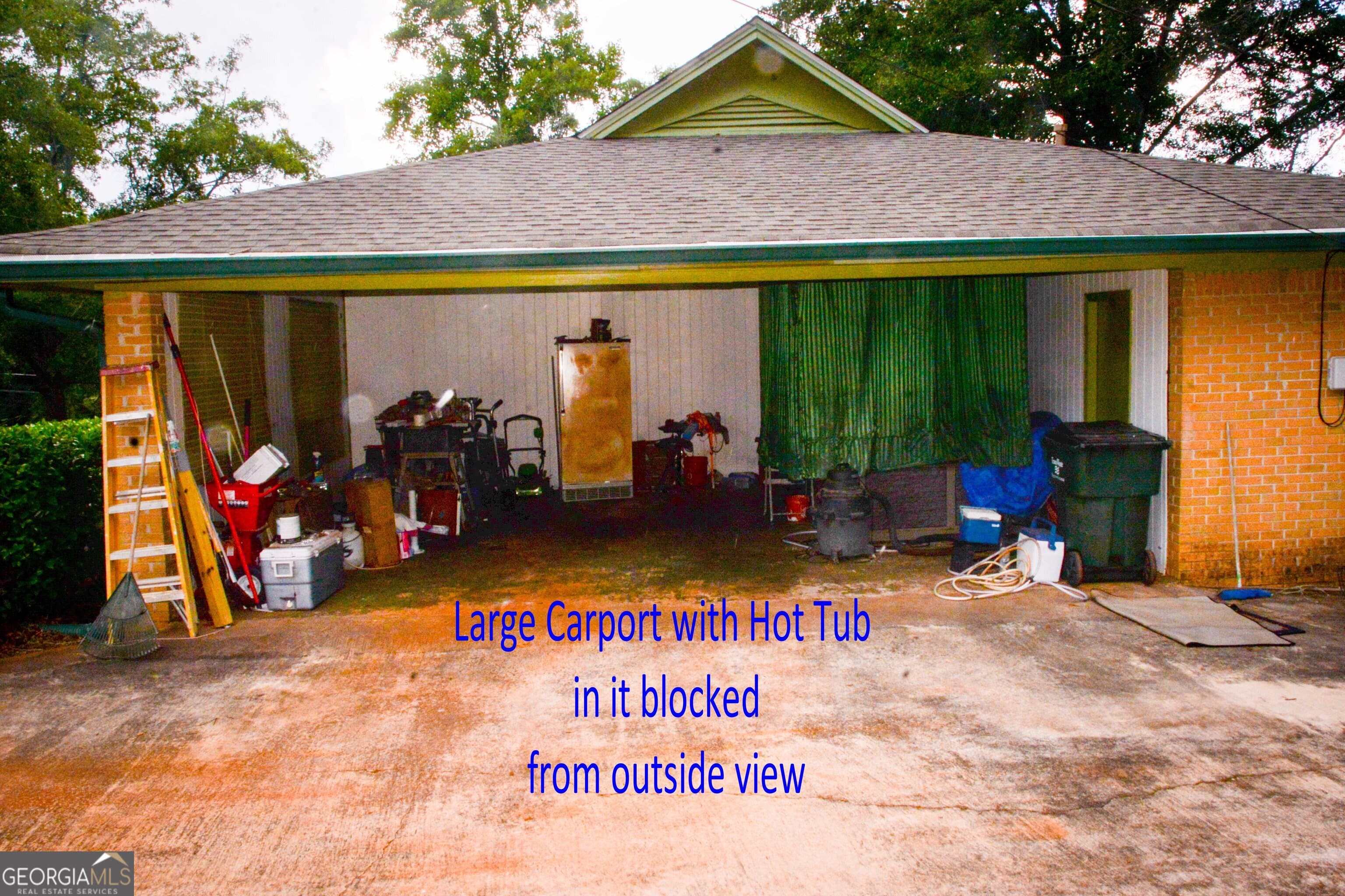 101 Pineview Dr — photo 2