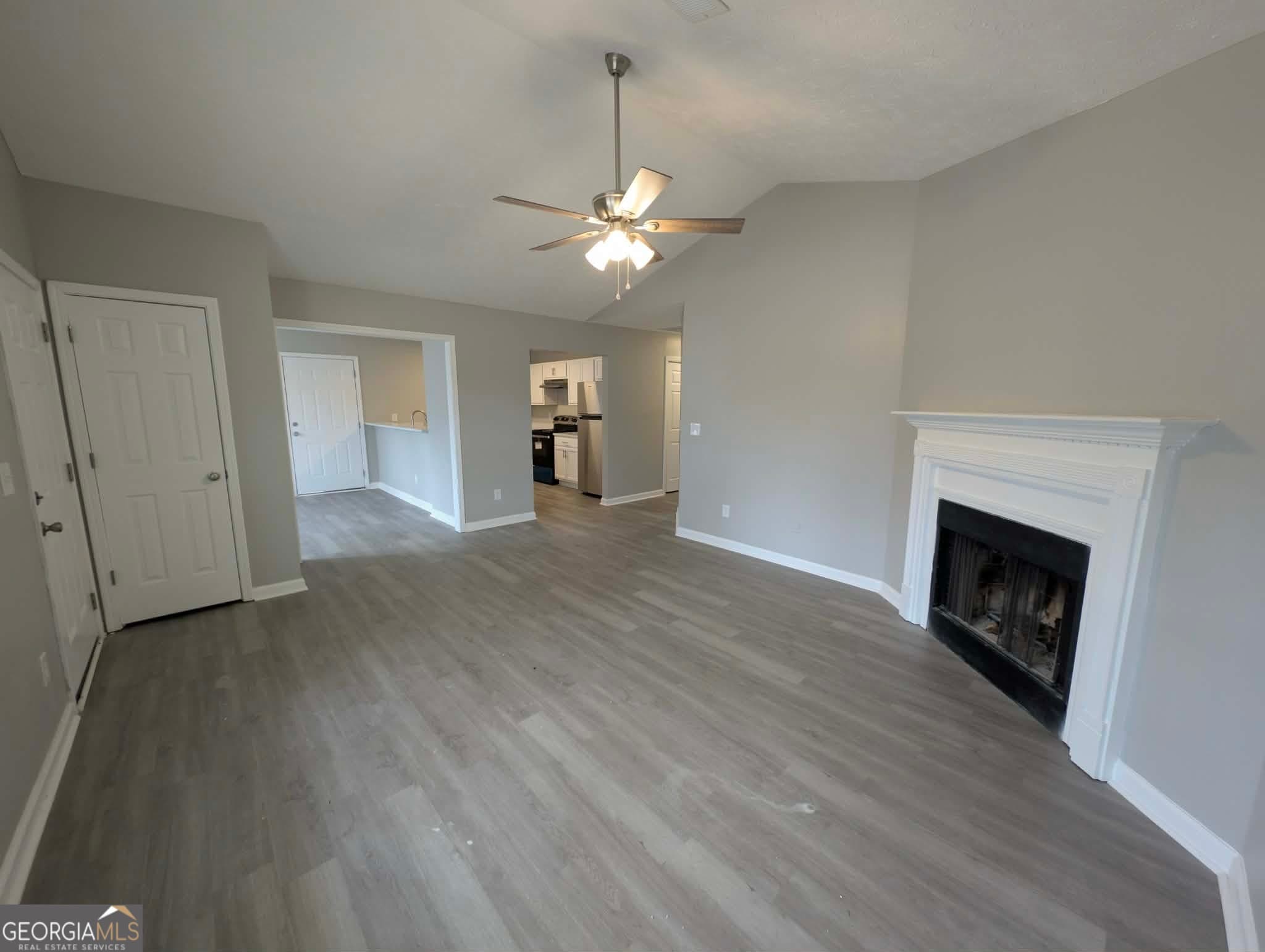 147 Crystal Brook — photo 2