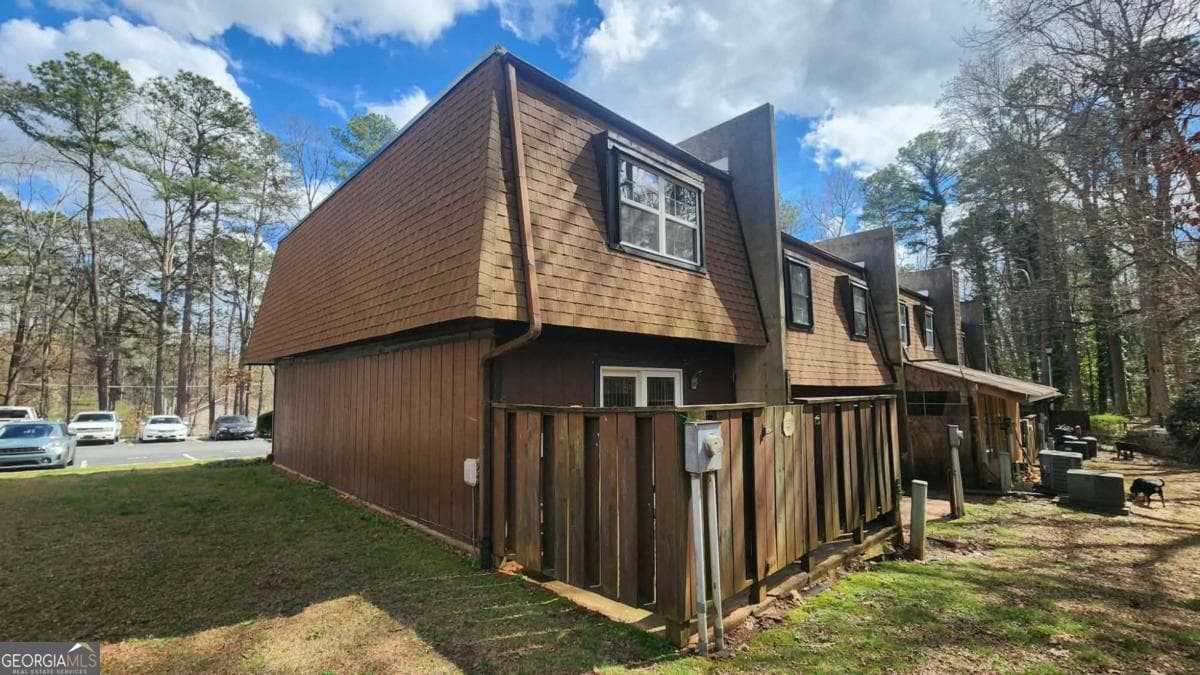 723 Cedar Pointe Sw Ct — photo 2