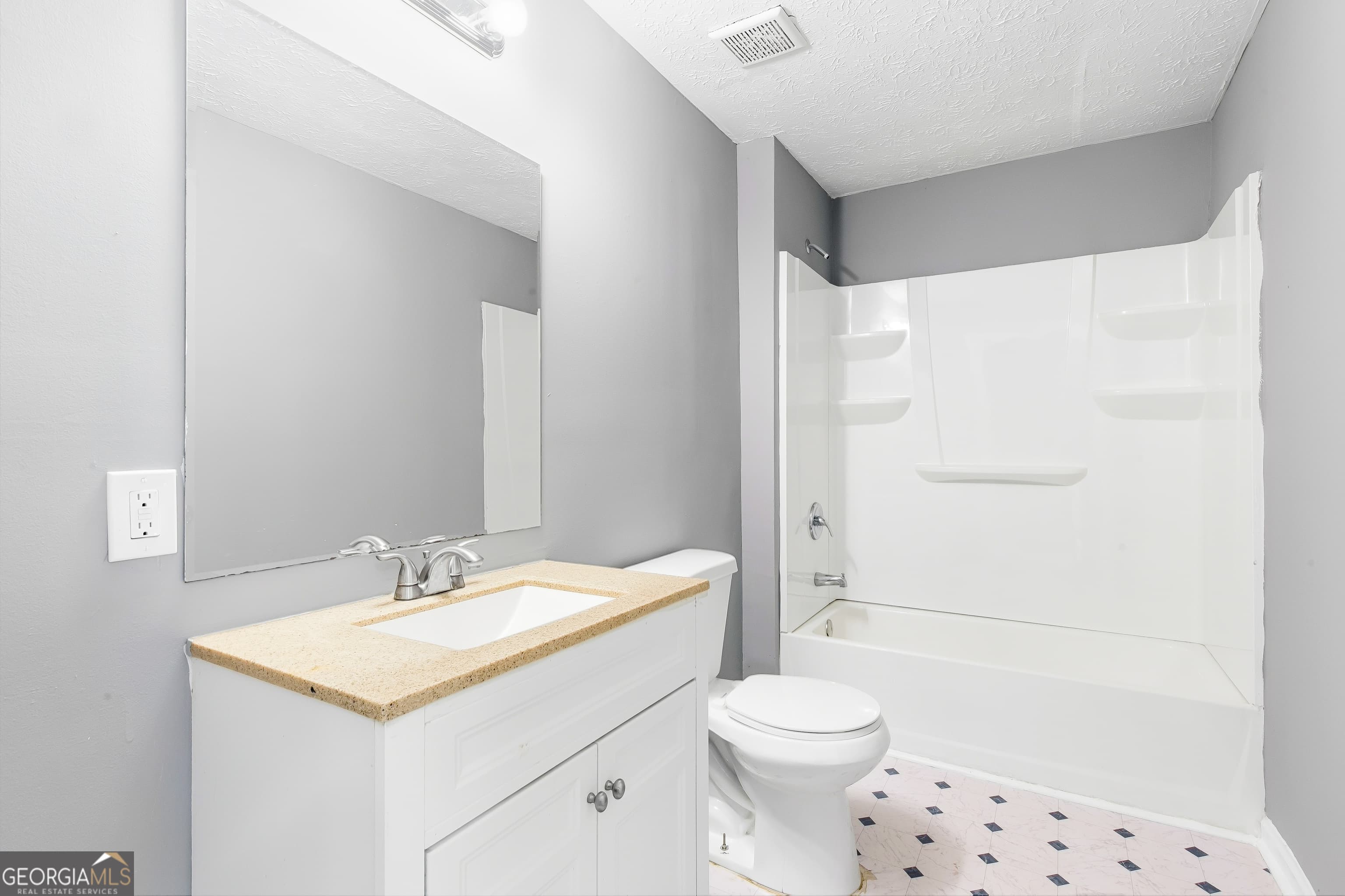 8211 Thompson St — photo 25