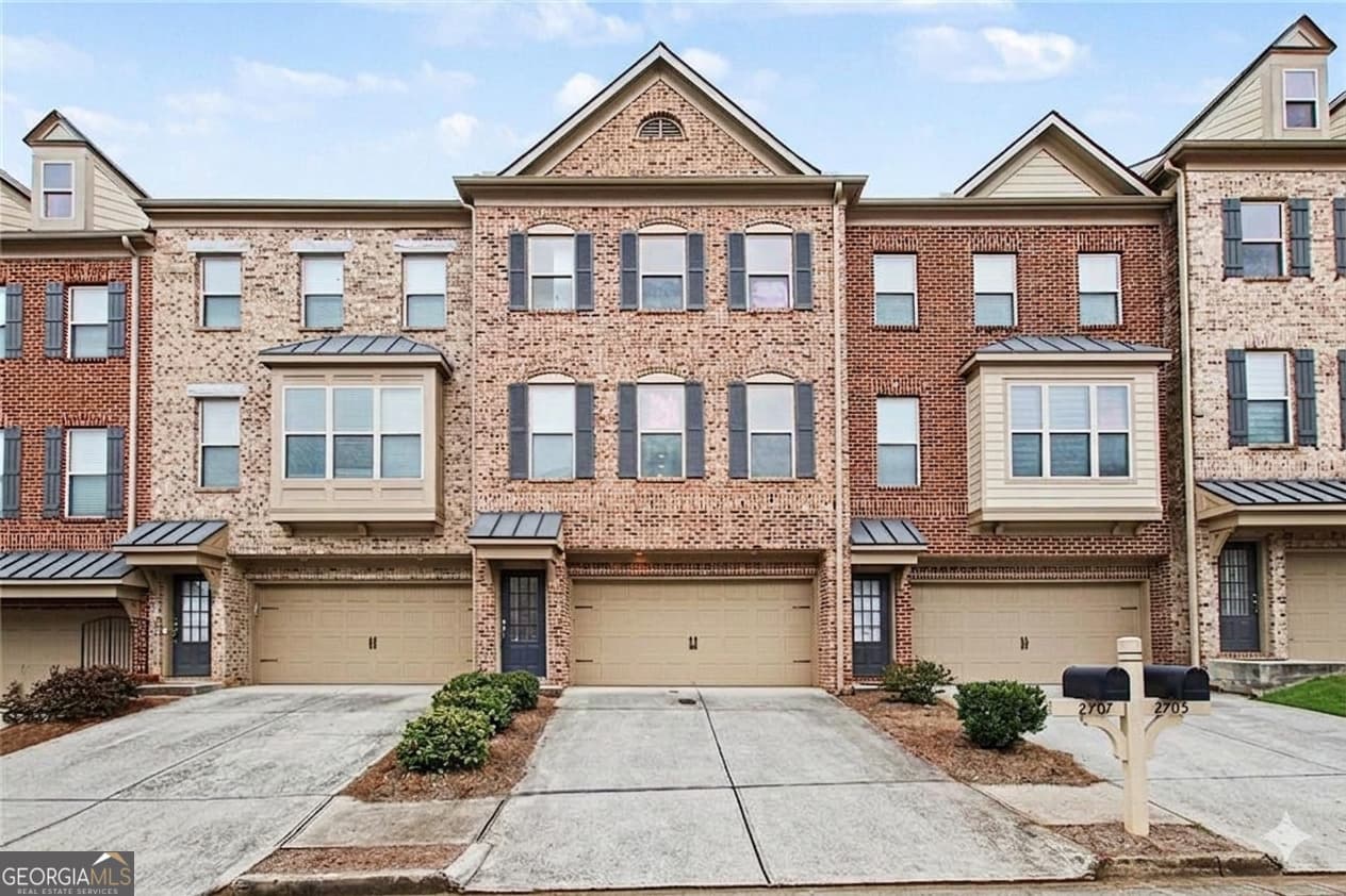 2707 Hallwood Ln — photo 1