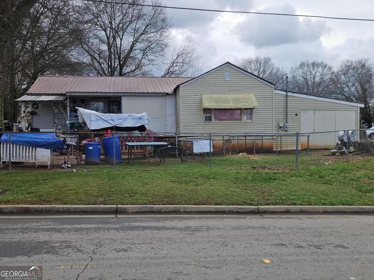 1322 Hazel St — photo 1