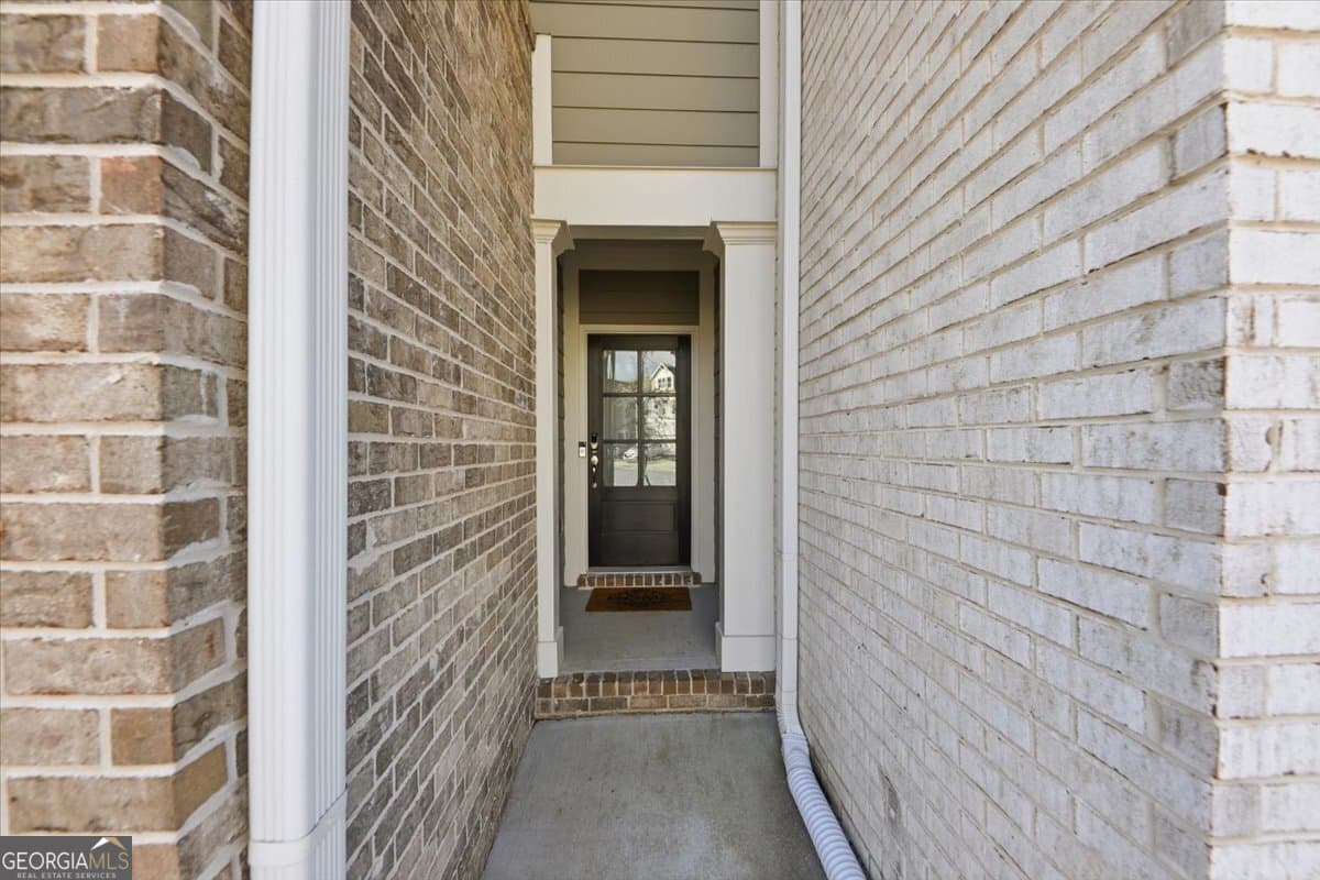 1028 Broadview Dr — photo 2