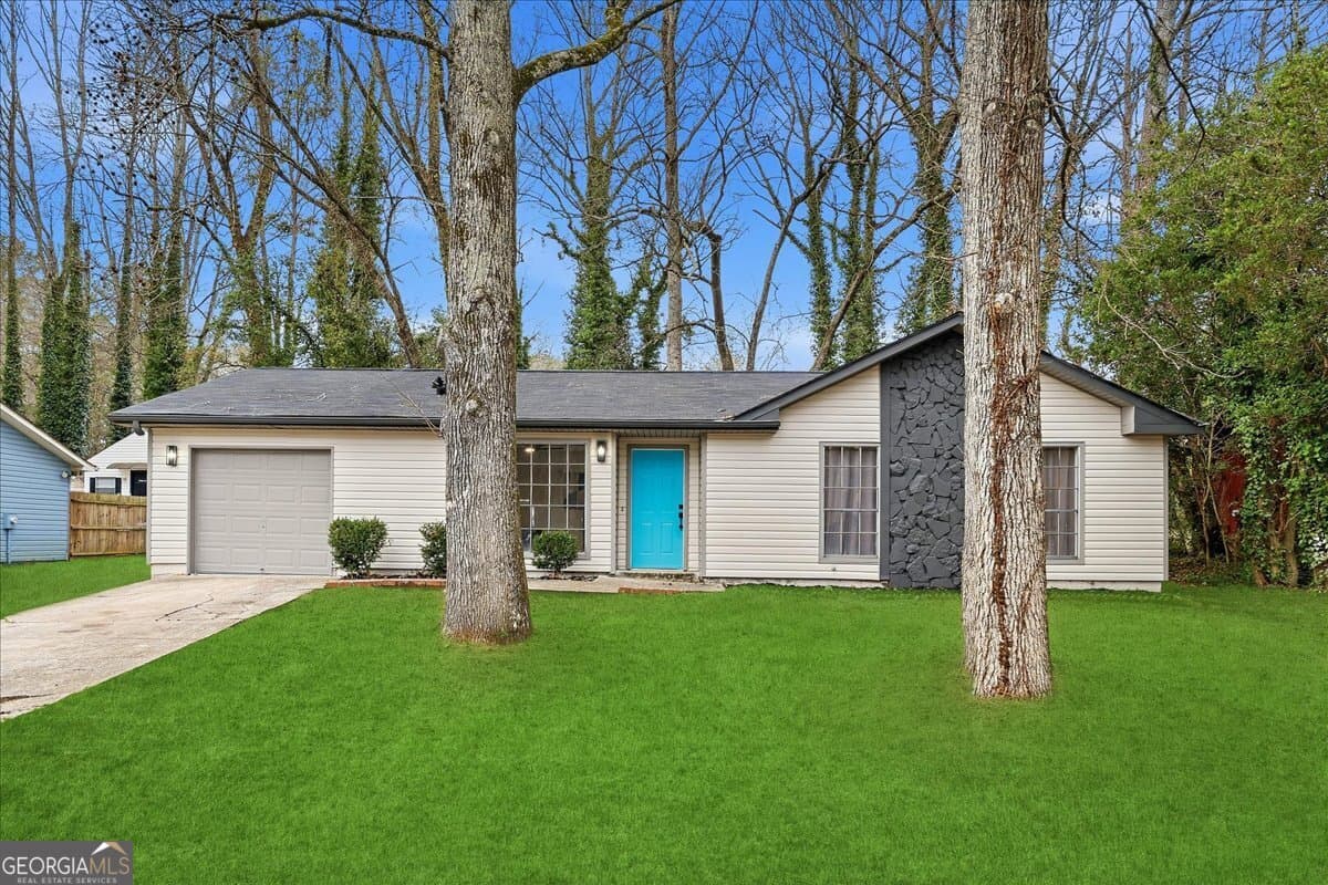 8185 Englewood Trail — photo 1