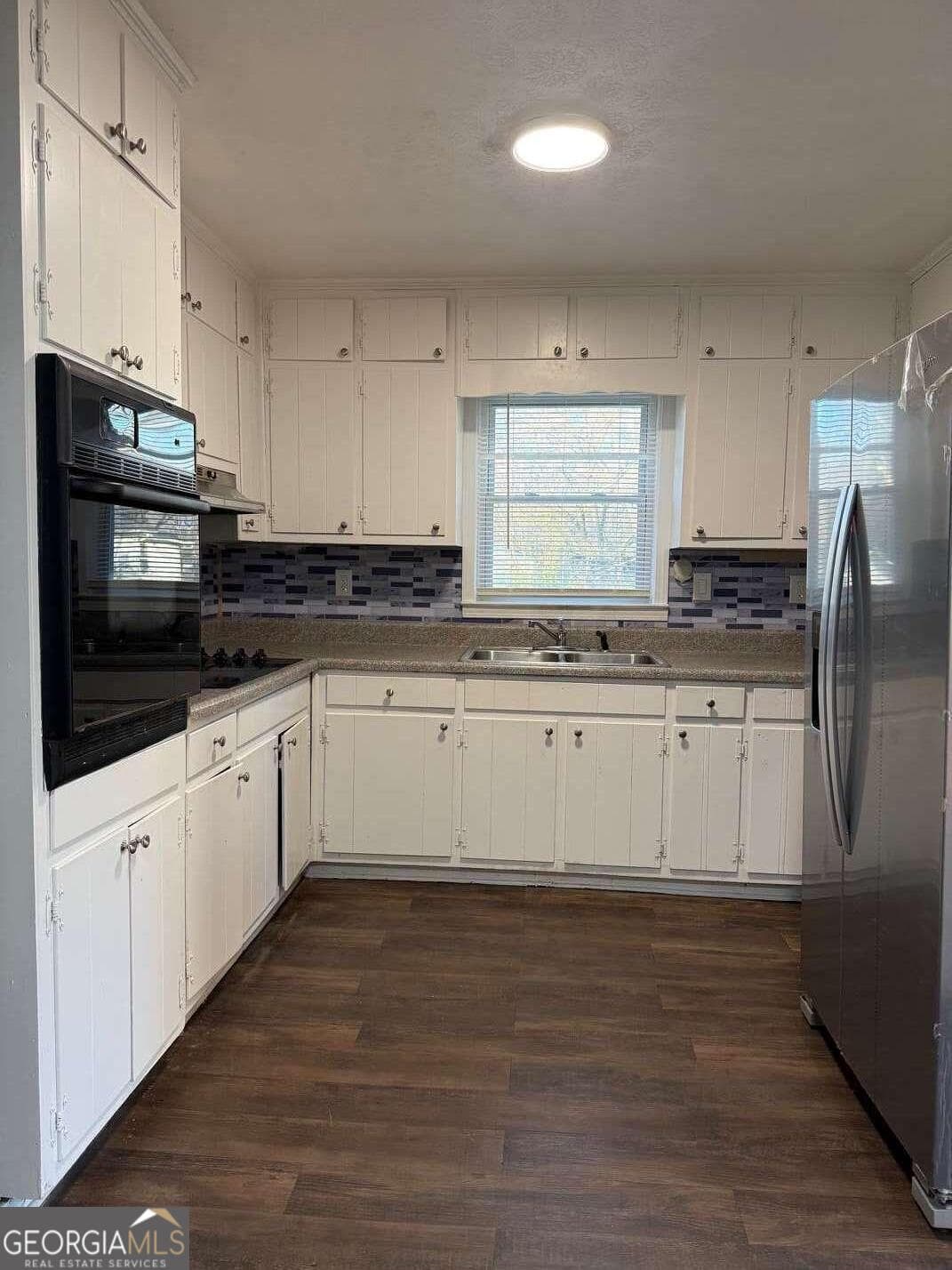 1277 4th Ave — photo 2