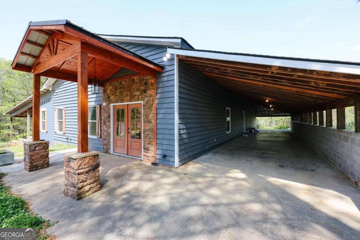 239 Jeremy Dr — photo 2