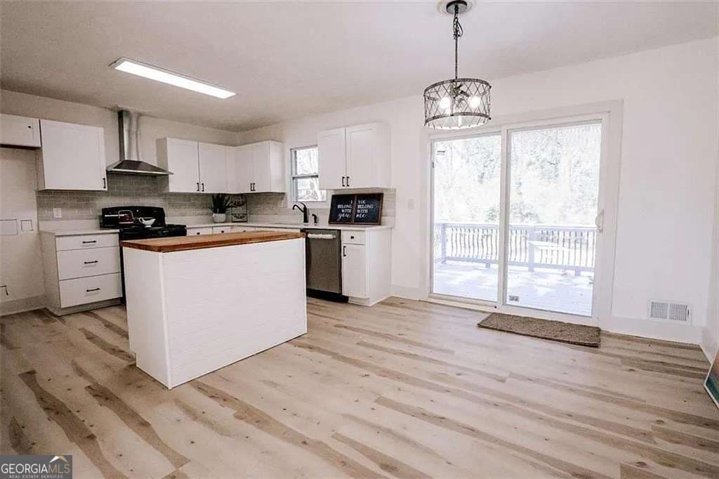 2688 Heritage Ln — photo 2