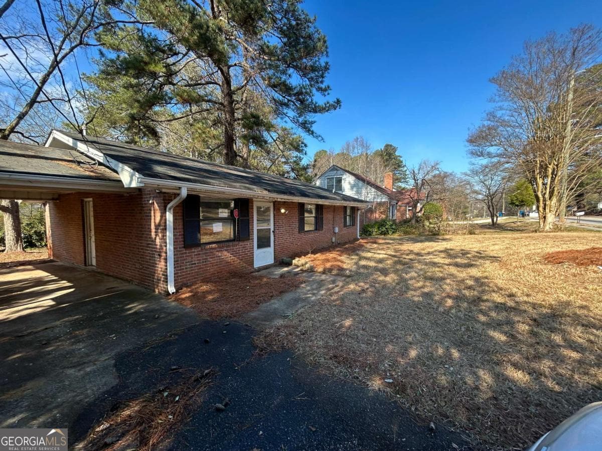 2181 Delowe Dr — photo 2