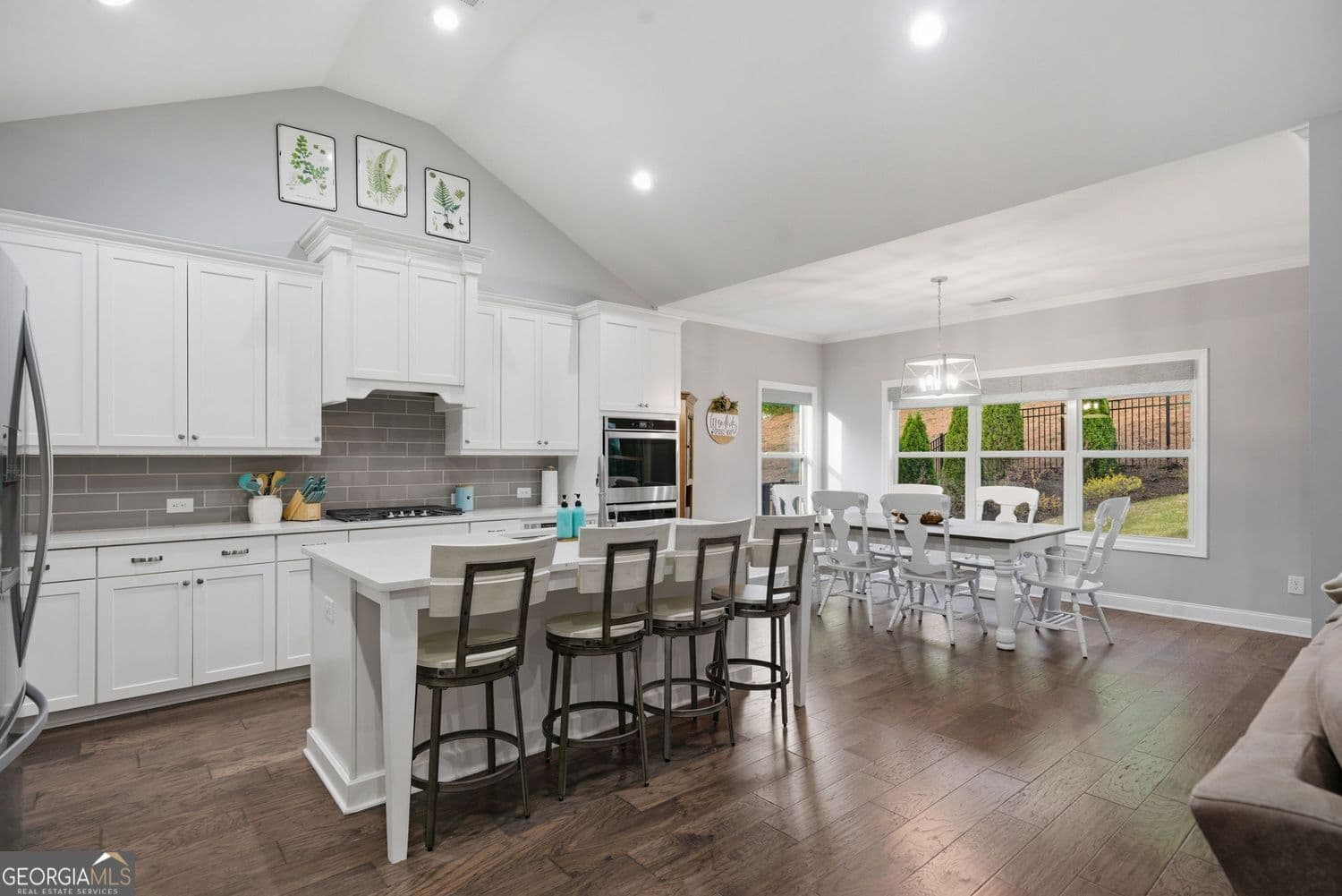 1815 Nestledown Dr — photo 2