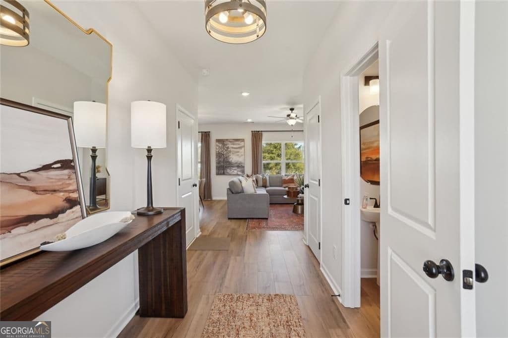 219 Oakmont Dr — photo 2