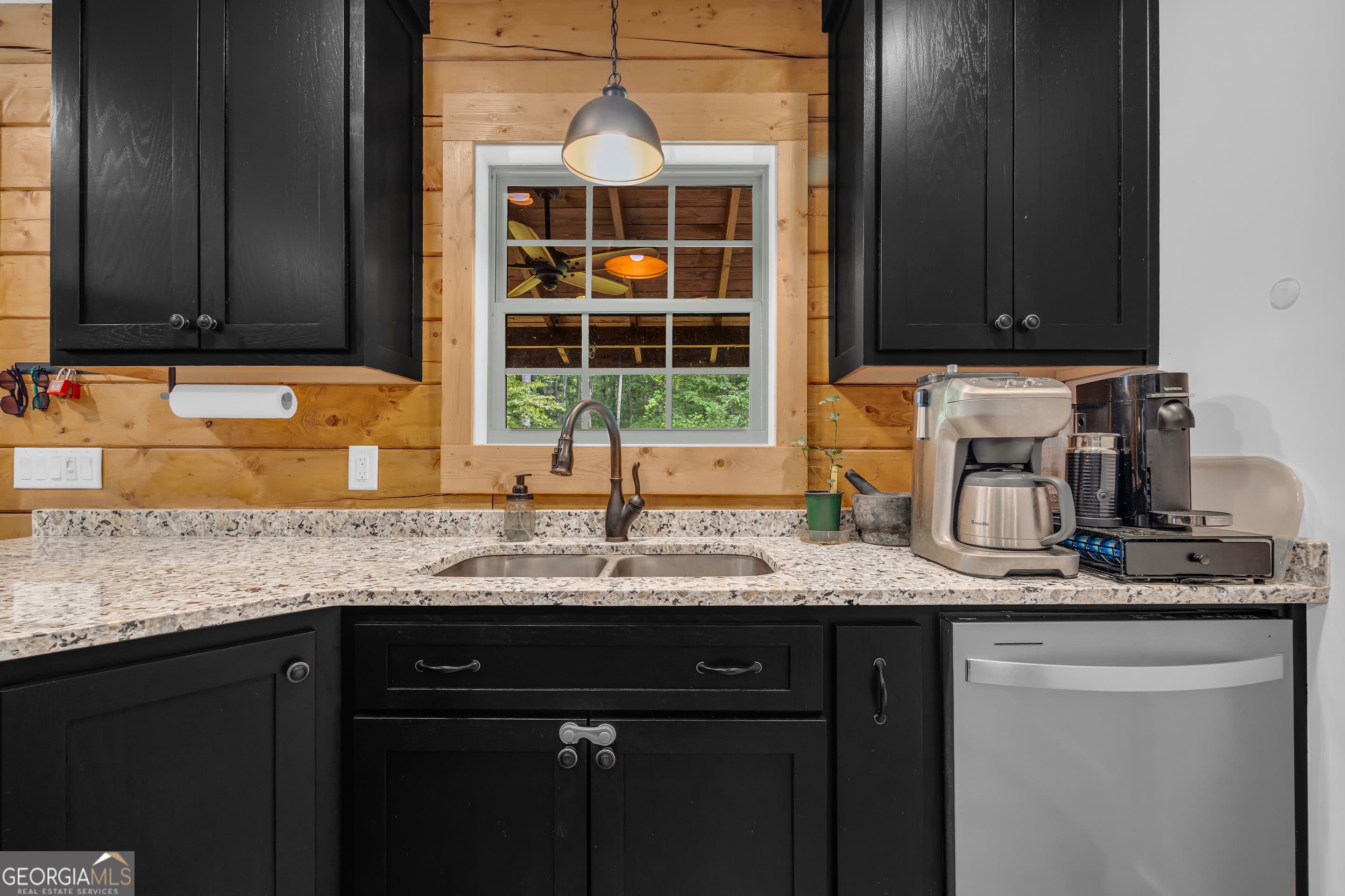 280 Shore Crest Dr — photo 2