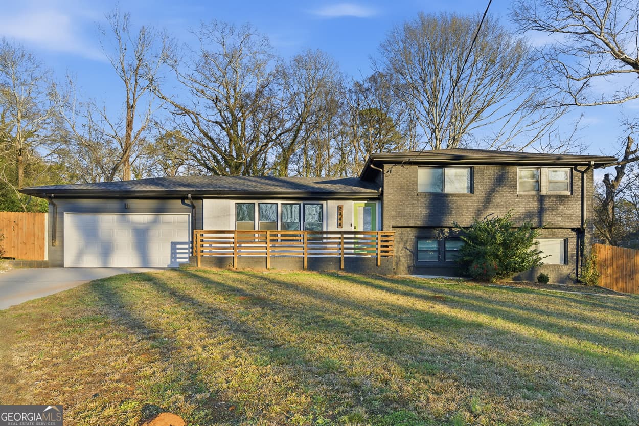 2344 Belmont Dr — photo 1