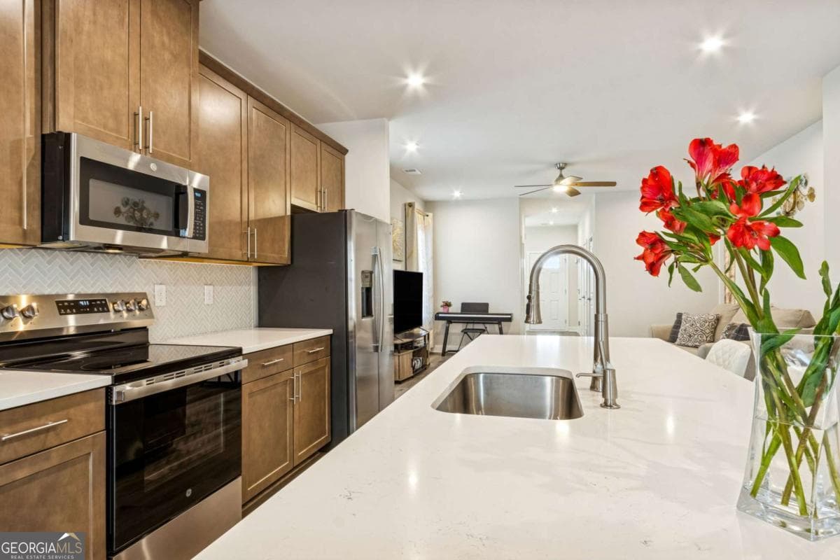 353 Moosehead Trail — photo 1