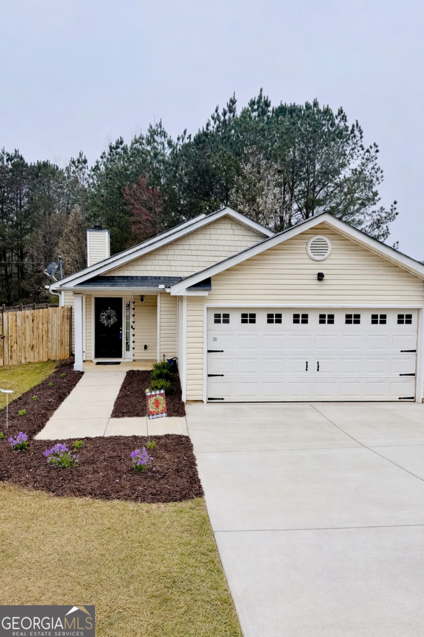 203 Jerry Dr — photo 1