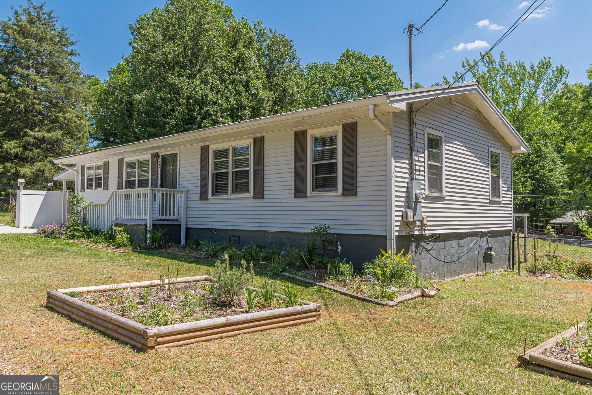 64 Camellia Dr — photo 2