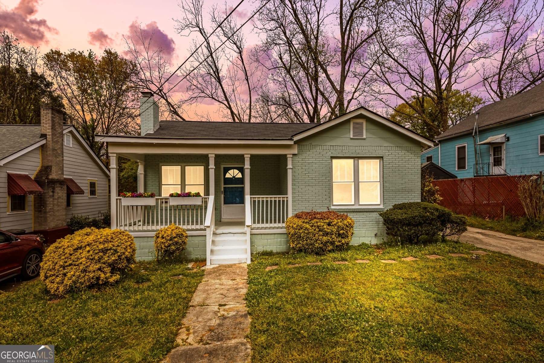 1829 Mercer Ave — photo 2