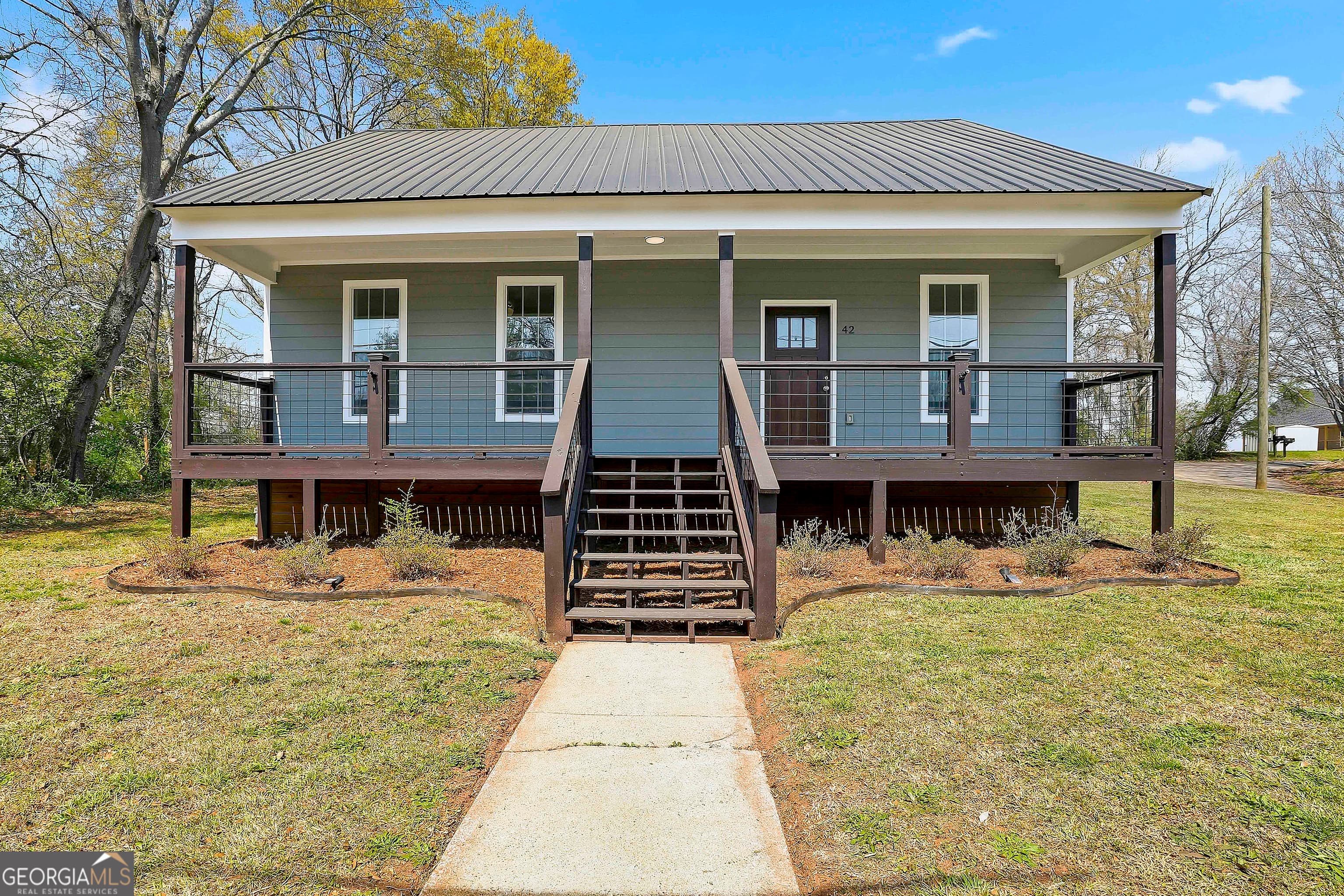 42 Main St — photo 1