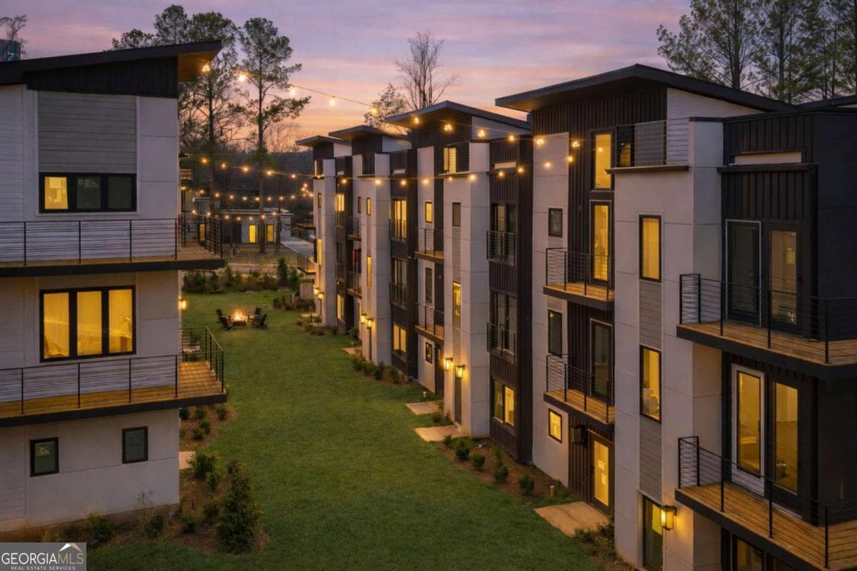 1165 Penny Ln — photo 1