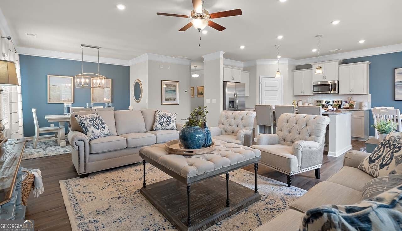 1370 Elowen Dr — photo 2