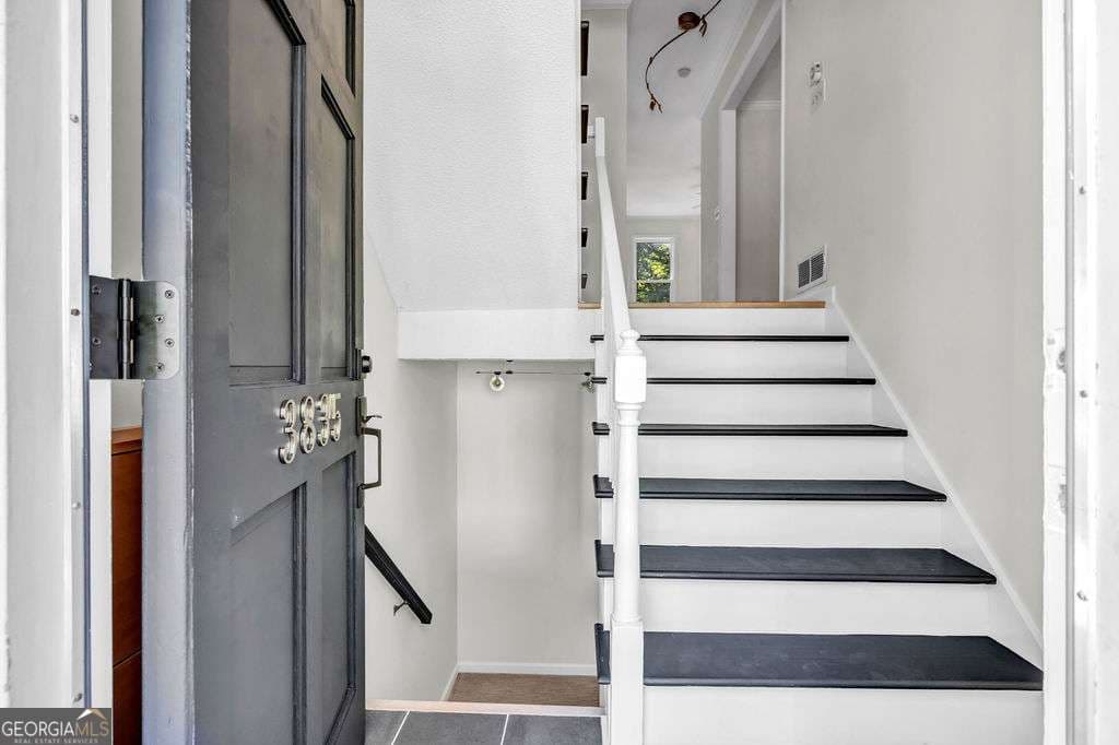 3835 Meeting St — photo 2