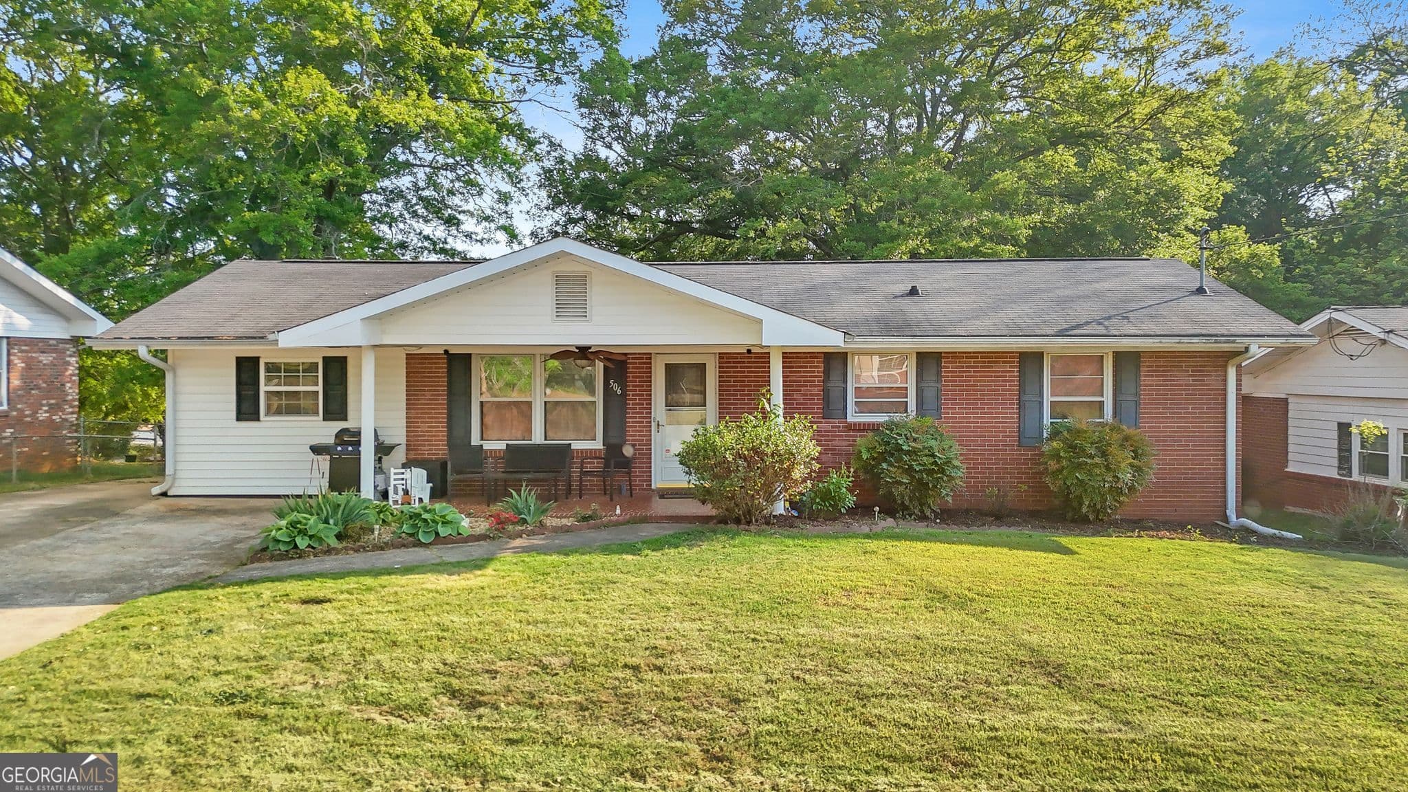 506 Jackson Ave — photo 1