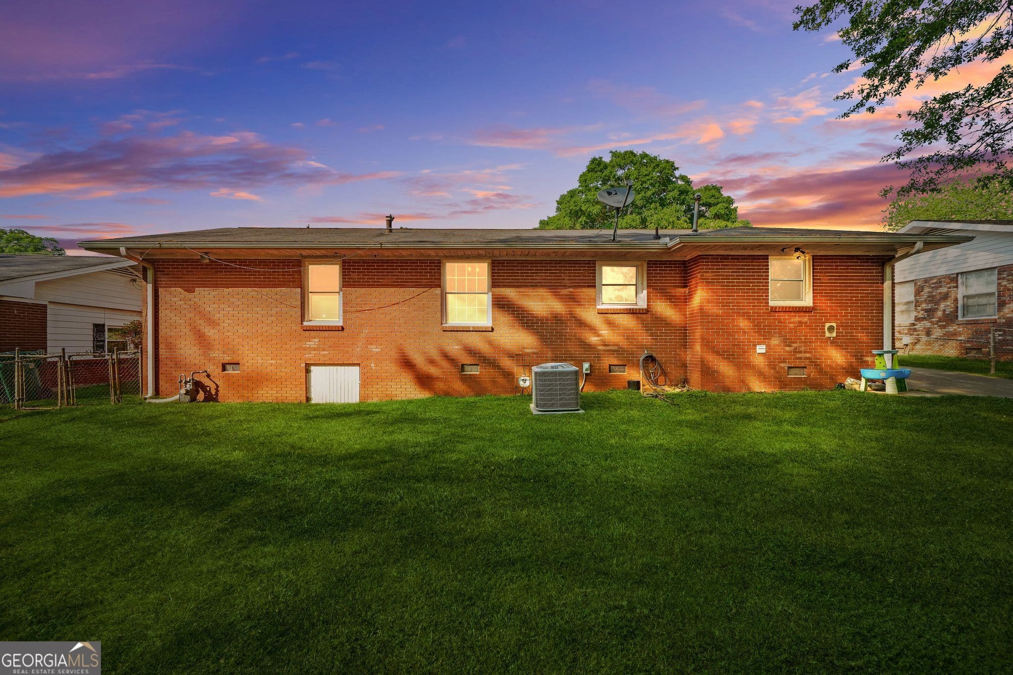 506 Jackson Ave — photo 24